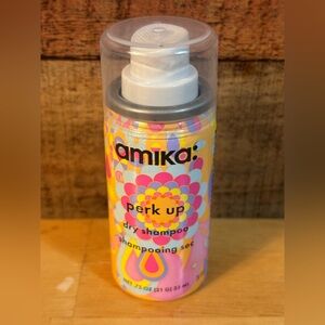 Amika Perk Up Dry Shampoo